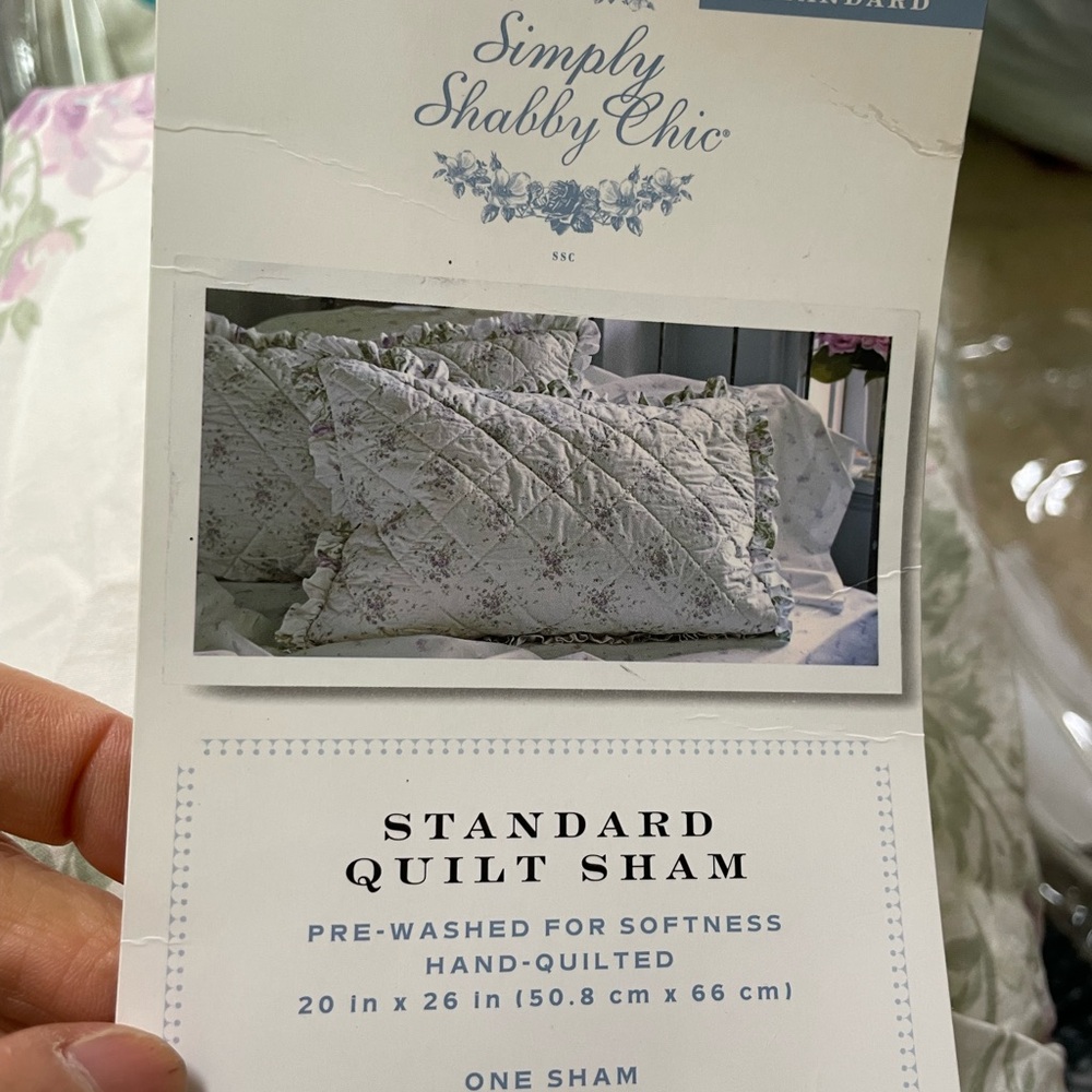 Simply Shabby Chic Standard Quilt Sham quantity of 2